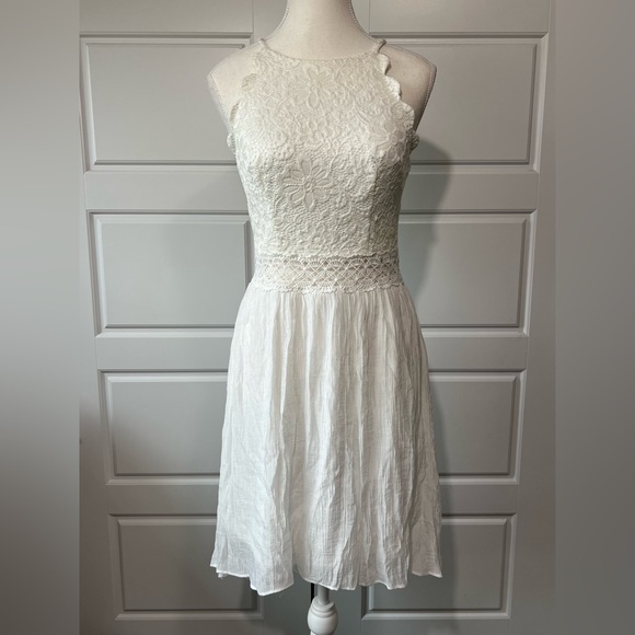 BCX 7 Juniors White Lace Crochet Halter‎ Midi Dress - Picture 1 of 11
